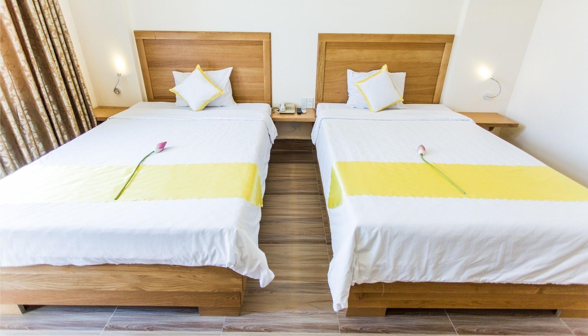 Hoang Yen Hotel 2 Quy Nhon Exteriör bild