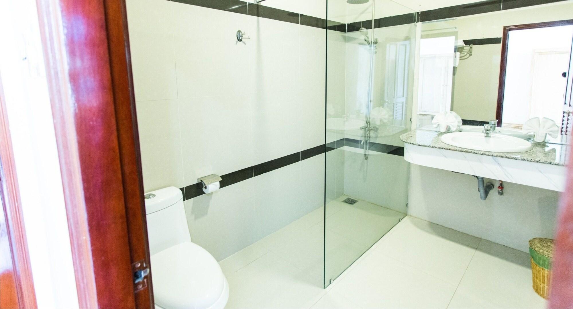 Hoang Yen Hotel 2 Quy Nhon Exteriör bild