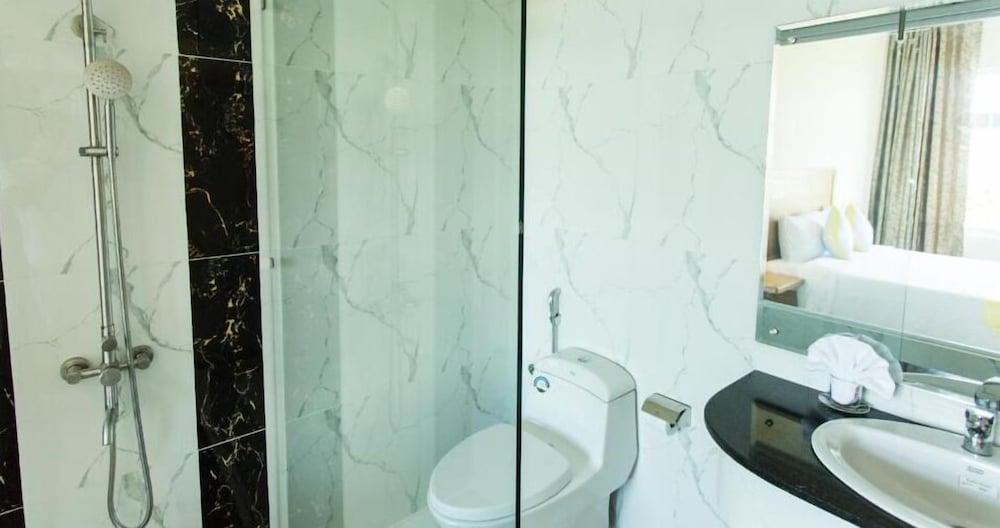 Hoang Yen Hotel 2 Quy Nhon Exteriör bild