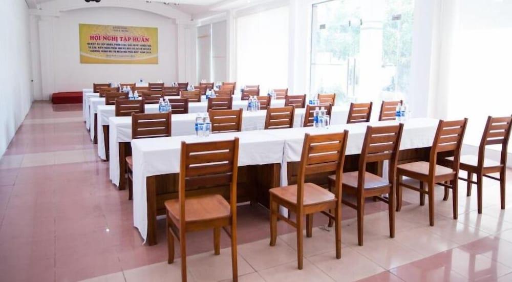 Hoang Yen Hotel 2 Quy Nhon Exteriör bild