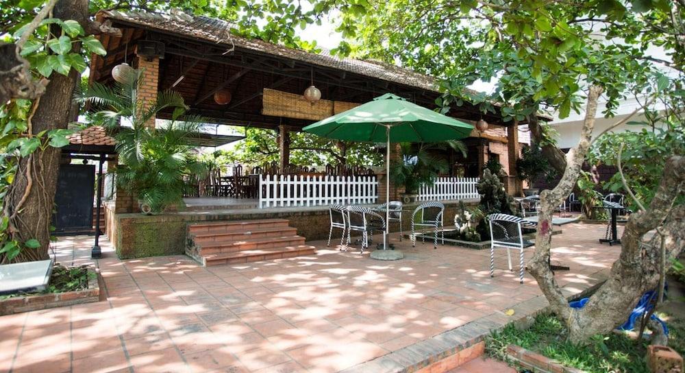 Hoang Yen Hotel 2 Quy Nhon Exteriör bild
